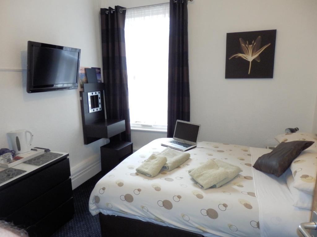 The Monarch Bed & Breakfast Lytham St Annes Ruang foto