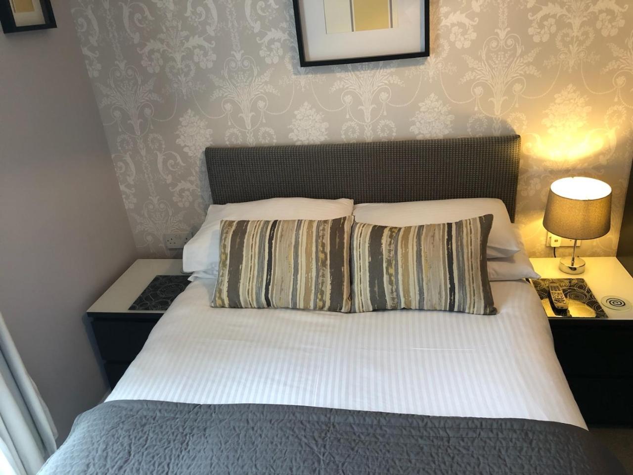 The Monarch Bed & Breakfast Lytham St Annes Bagian luar foto
