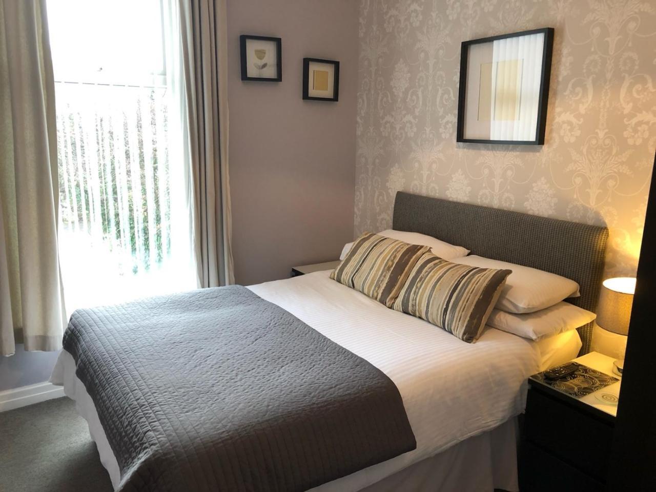 The Monarch Bed & Breakfast Lytham St Annes Bagian luar foto